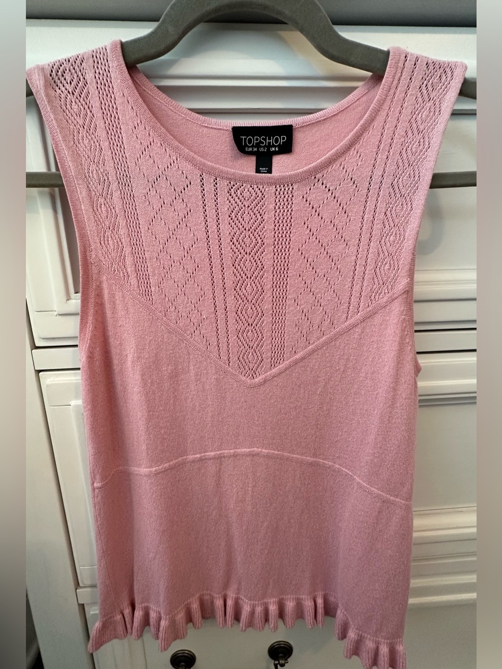 Topshop Pink Pointelle Knit Sleeveless Ruffle Hem Top US 2